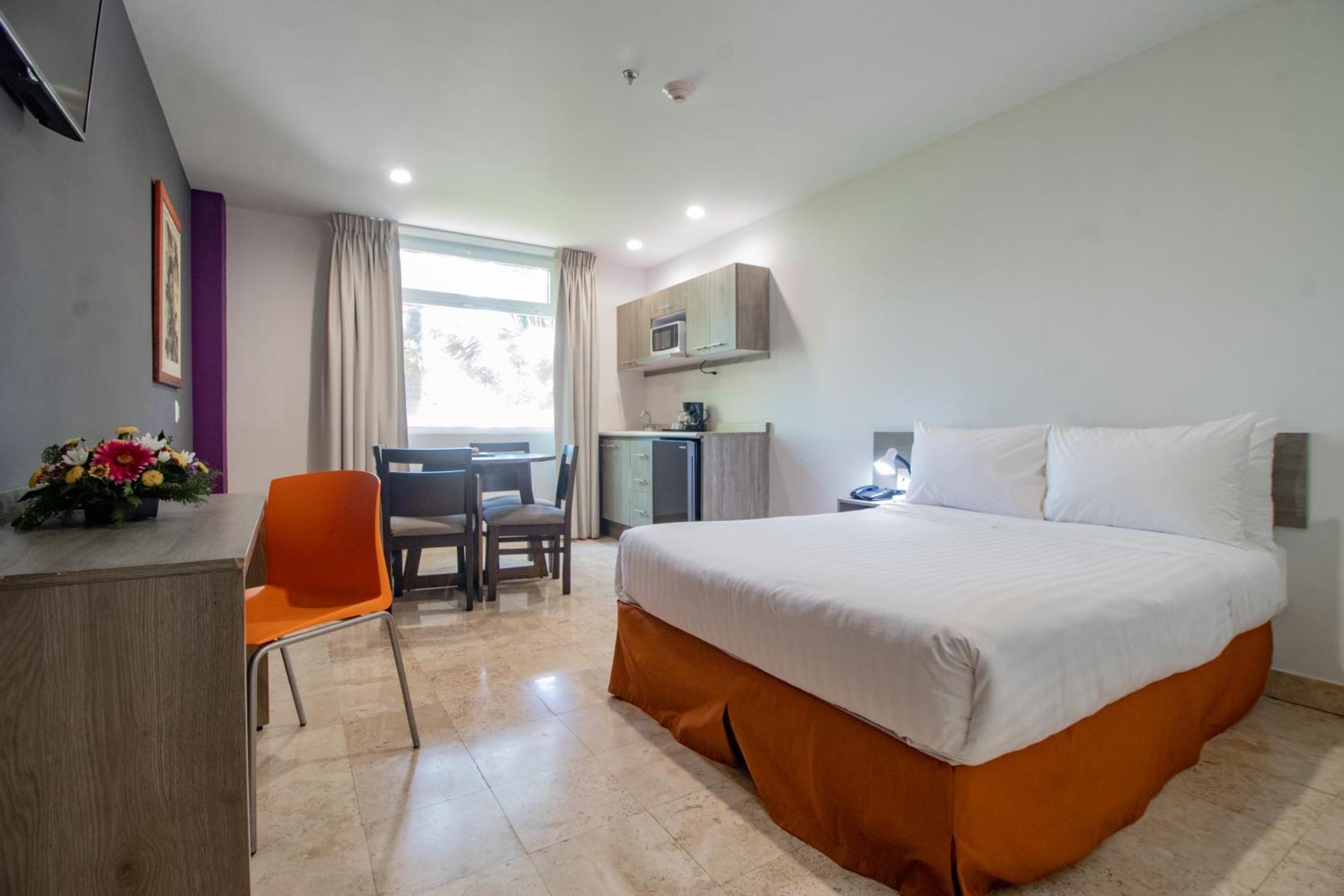 Memora Hotel & Villas Chapala Luaran gambar
