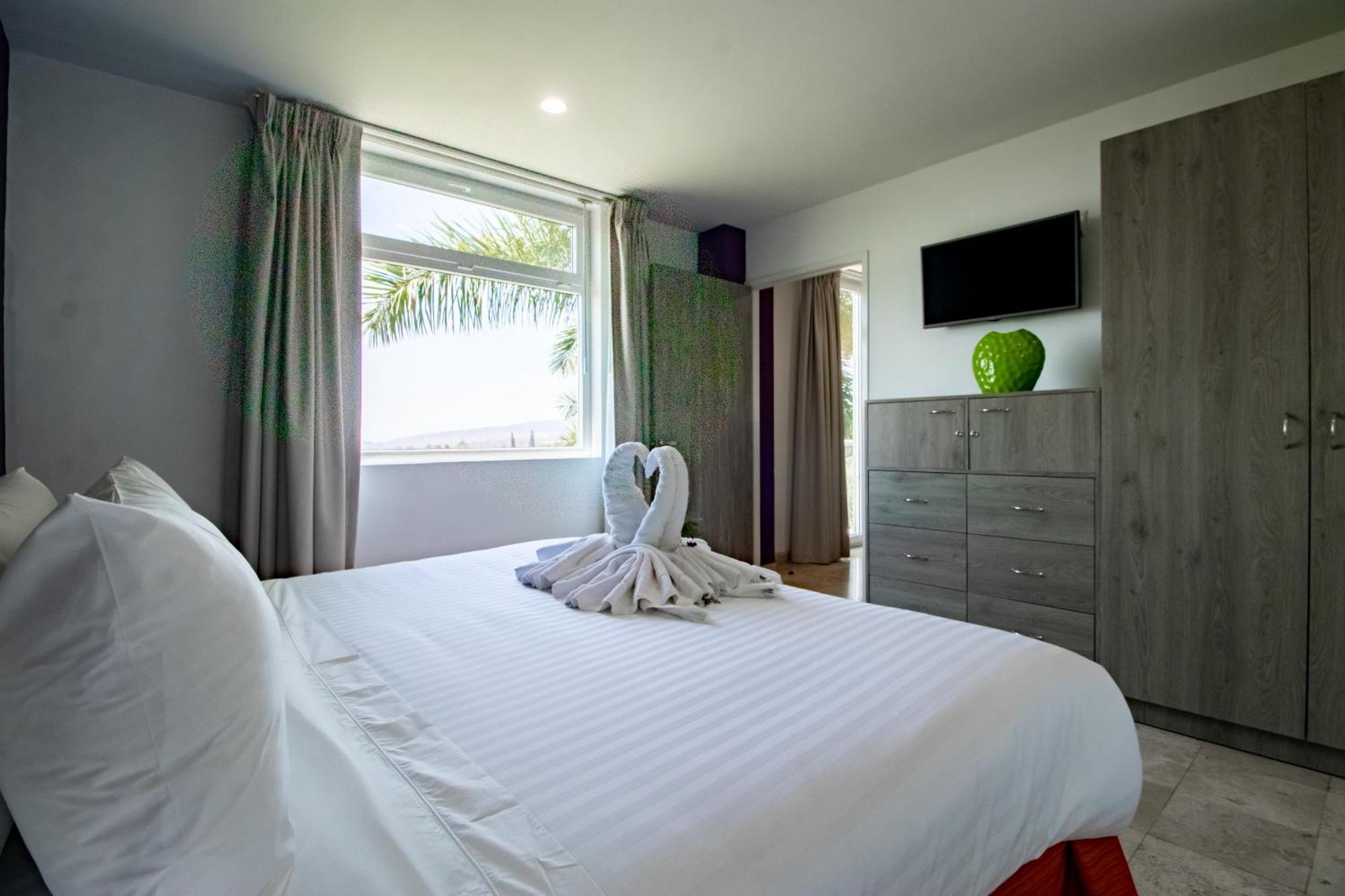 Memora Hotel & Villas Chapala Luaran gambar